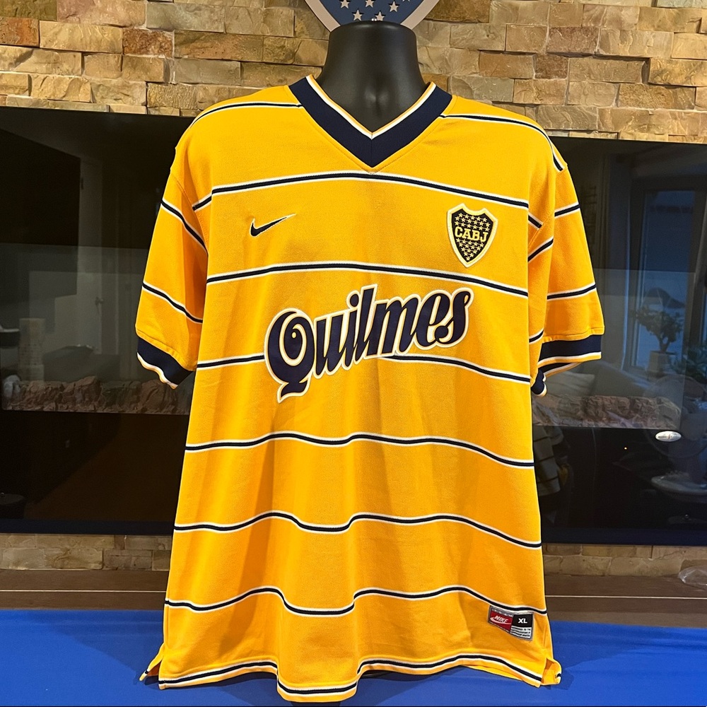 Authentic 1999 Nike Boca juniors Jersey, size XL, a real collector piece.